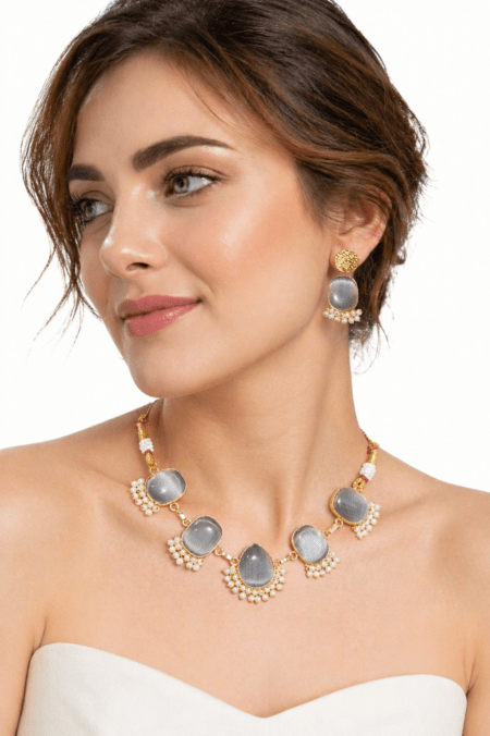 Grey Necklace with pearls